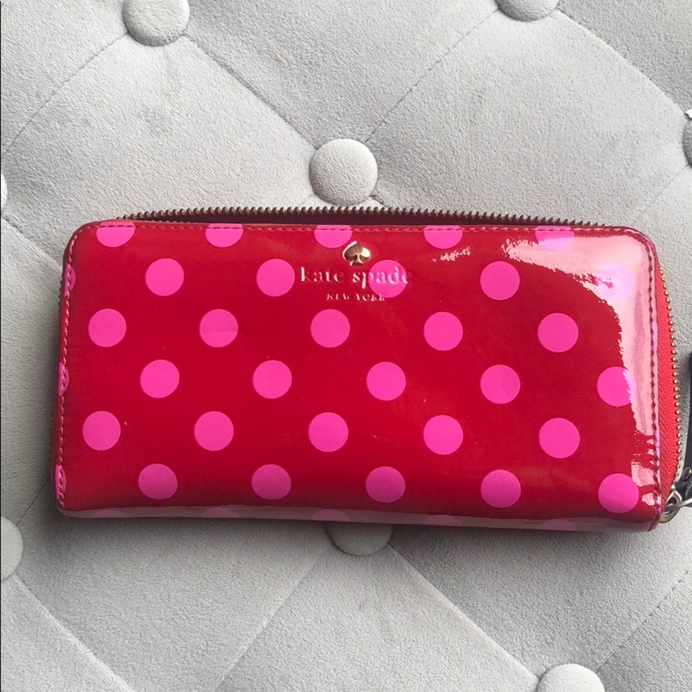 Polka dot wallet